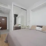 Kasprzaka Air-conditioned With Balcony By Renters Apartman Varsó