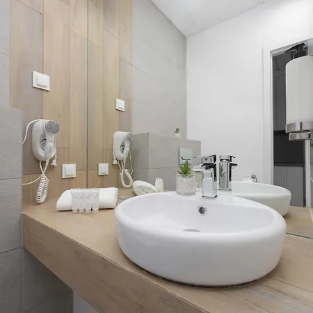 Kasprzaka Air-conditioned With Balcony By Renters Appartamento Varsavia