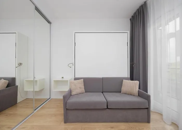 Kasprzaka Air-conditioned With Balcony By Renters