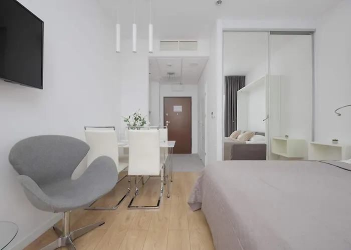 Kasprzaka Air-conditioned With Balcony By Renters Apartment Warsaw