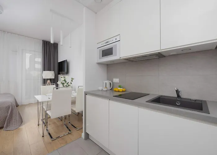 Apartment Kasprzaka Air-conditioned With Balcony By Renters