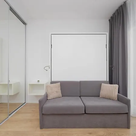 Kasprzaka Air-conditioned With Balcony By Renters